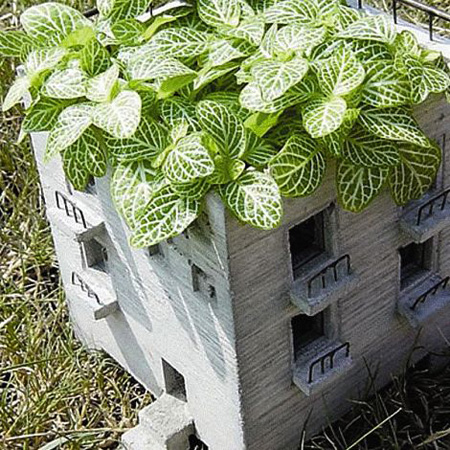 Sato Mansion Planter